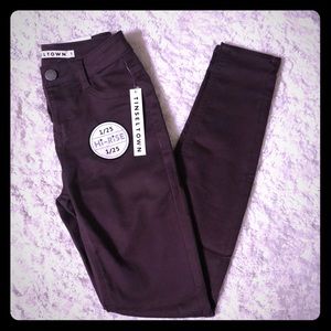 NWT Tinseltown burgundy skinny jeans size 25